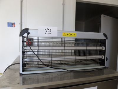 an image of a machine that is on top of a counter