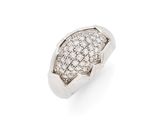 une bague en diamant et or blanc, signée Van Cleef