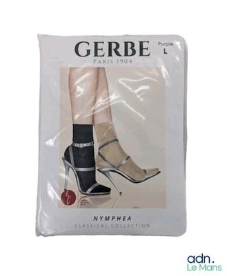 a picture of a pair of high heeled shoes in a package