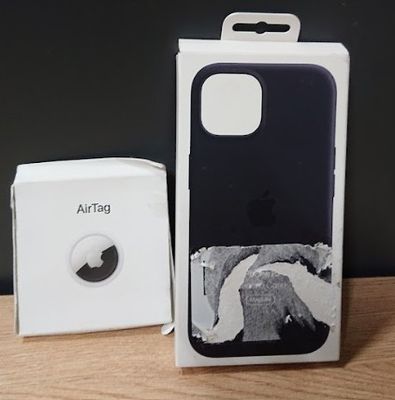 Lot de 2 articles APPLE composé de: 1 Pack de 1 AirTag APPLE…