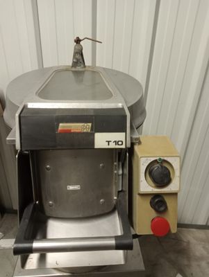 Vente volontaire (18% TTC), sur désignation.