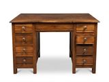 une image d'un bureau en bois avec des tiroirs et des tiroirs dessus
