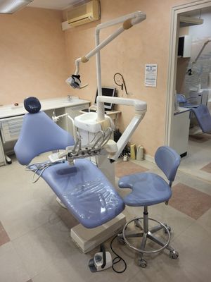 PLANMECA modèle PROSTYLE COMPACT fauteuil dentaire reglable …