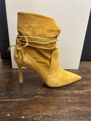 Lot de 10 paires de bottines à talons de la marque GHAZAL - …