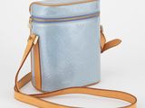 Sac à bandoulière en cuir bleu Monogramme de Louis Vuitton