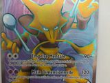 gros plan d'une carte pokemon sur une table