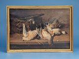 une image représentant un tableau montrant des oiseaux morts dans un panier posé sur une table