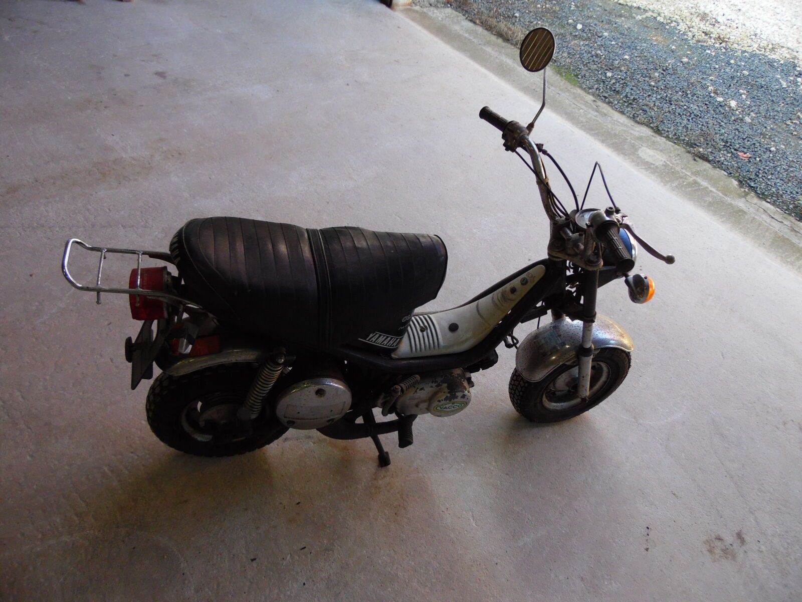 Moto YAMAHA 49cm3 type 13F n° de série 034383, 1983, à resta…
