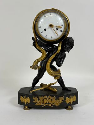 Horloge borne en bronze, patiné et doré à décor de l'amour p… - Photo 1
