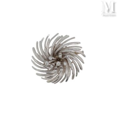 Broche tourbillon Broche en or gris 18K (750°/°°) formant un… - Photo 1