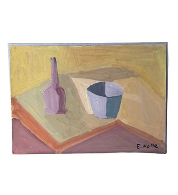un tableau représentant un vase et une bouteille posés sur une table