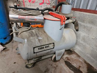 Compresseur TANK VAG 300 Année 1999 (vendu sur désignation à… - Photo 1
