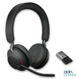 le casque est noir et est équipé d'un microphone intégré