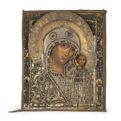 une icône russe ancienne représentant la Vierge à l'Enfant