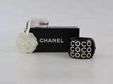 Bracelet manchette Chanel en céramique noire et blanche