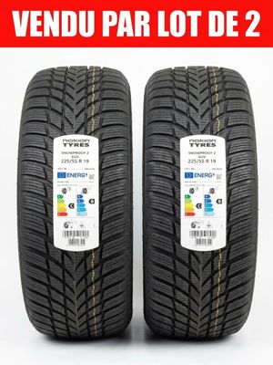 a pair of tires on a white background with the words vendu par lot de 2