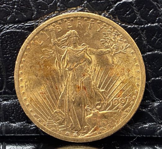 Une pièce de monnaie à valeur faciale de vingt dollars Saint Gaud...
