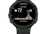 gros plan d'une montre intelligente sur fond blanc