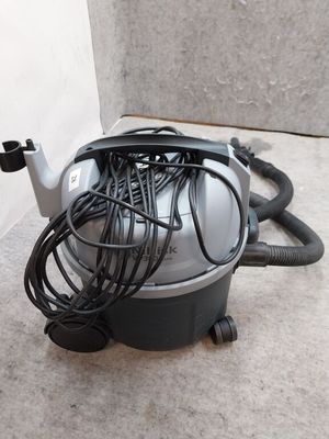Aspirateur professionnel NILFISK modèle VP300 Hepa (non-test…