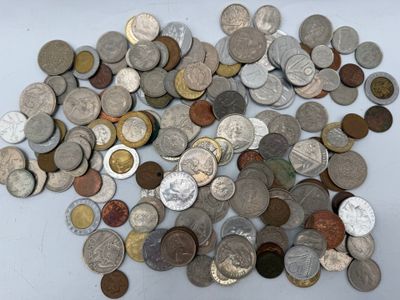 Lot de pièces de monnaies courantes étrangères diverses - Photo 1