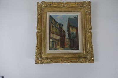 a picture of a painting hanging on the wall