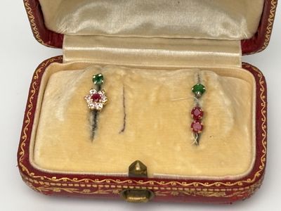 une boîte contenant des bijoux