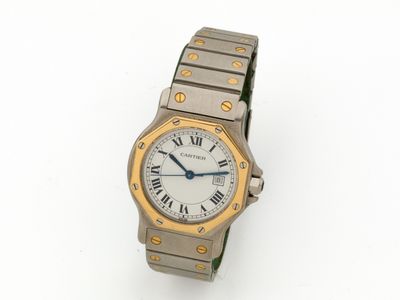 une image représentant une montre Cartier pour femme sur fond blanc
