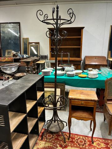 Porte-manteau perroquet en métal peint