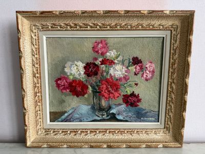 une peinture de fleurs dans un vase sur une table