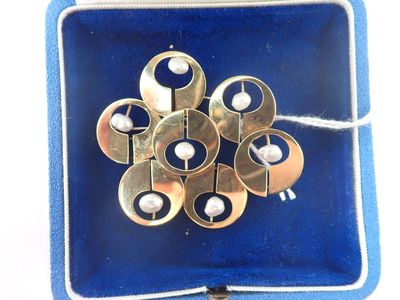 Broche en or jaune et perles d'eau douce, circa 1970, poids 18,2g tel, - Photo 1