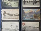 Ce livre contient de nombreuses photos de bateaux sur l'eau
