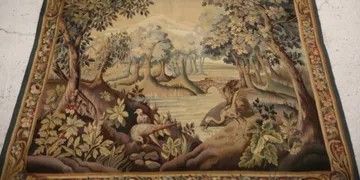 Tapisserie d’Aubusson « verdure aux oiseaux et au pont », tissage...