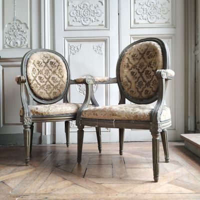 Paire de fauteuils cabriolets, époque Louis XVI - Photo 1