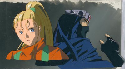 Deux personnages d'anime se tiennent côte à côte devant une fenêtre.