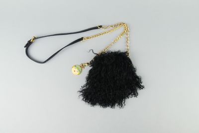 SONIA RYKIEL. Petit sac à bandoulière en cuir et fourrure, f… - Photo 1