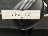 a sticker that says vauto on the side of a car