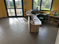 2 bureaux en bois lamifié (photo 2)