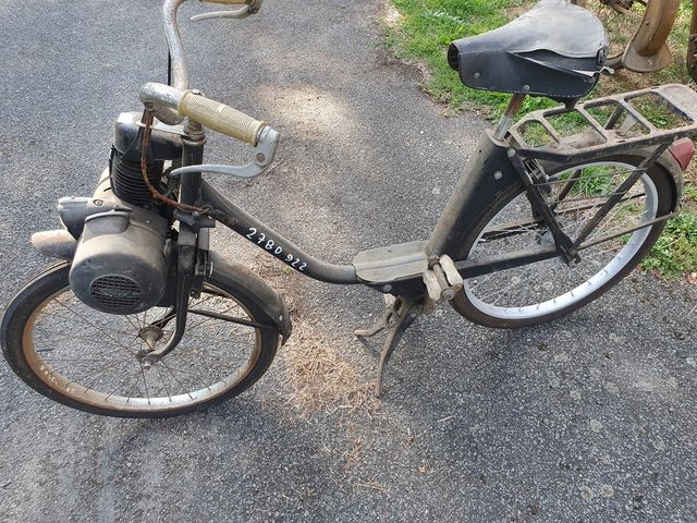Vélo Solex type 2200 immatriculée BL-531-T, 1ère mise en circulat...