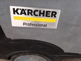 a picture of a picture of a car with a karcher professional sticker on it