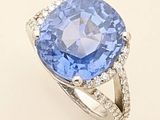 an oval tanzanite and diamond ring