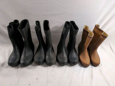 Lot de 4 paires de bottes, de marques: Etché Sécurité, Stigo…
