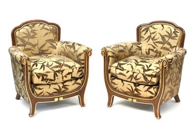 paire de fauteuils de style français, d'inspiration Louis XV