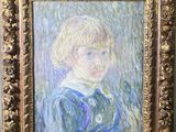 une peinture à l'huile représentant une jeune fille en robe bleue