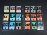 certaines cartes du jeu sont posées sur la table