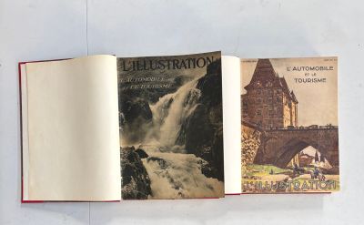 un livre ouvert sur lequel figurent une cascade et une église