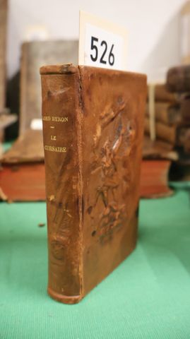 BYRON : Le Corsaire. Paris, Dentu, 1892, plein veau, reliure de D...