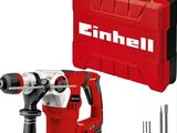 un marteau rouge et noir avec un coffret rouge et des outils