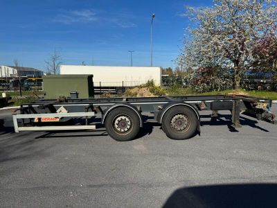 FRUEHAUF PORTE CONTAINERS - VEHICULE - Genre : REM - Carross…