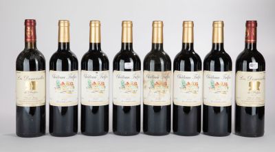 six bouteilles de vin rouge alignées