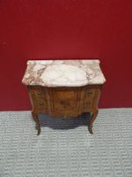 Petite commode sauteuse de style Louis XV en placage et marq… (photo 4)